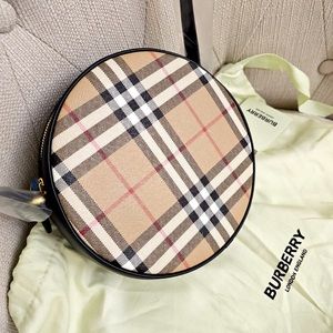 Burberry
Women's Natural 'louise' Shoulder
Bag